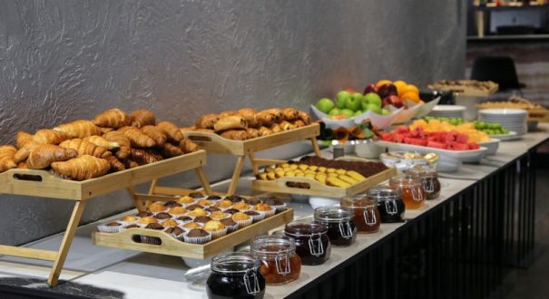 hotels-georgia-tbilisi-Onyx-breakfast-(1)-d59078b1f35304fc5019d654ec6941fa